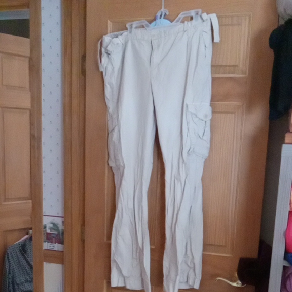 Tommy Hilfiger khakis